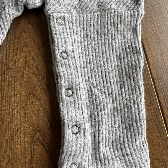 Evereve Gray Doleman Sleeve Sweater - Picture 3 of 4